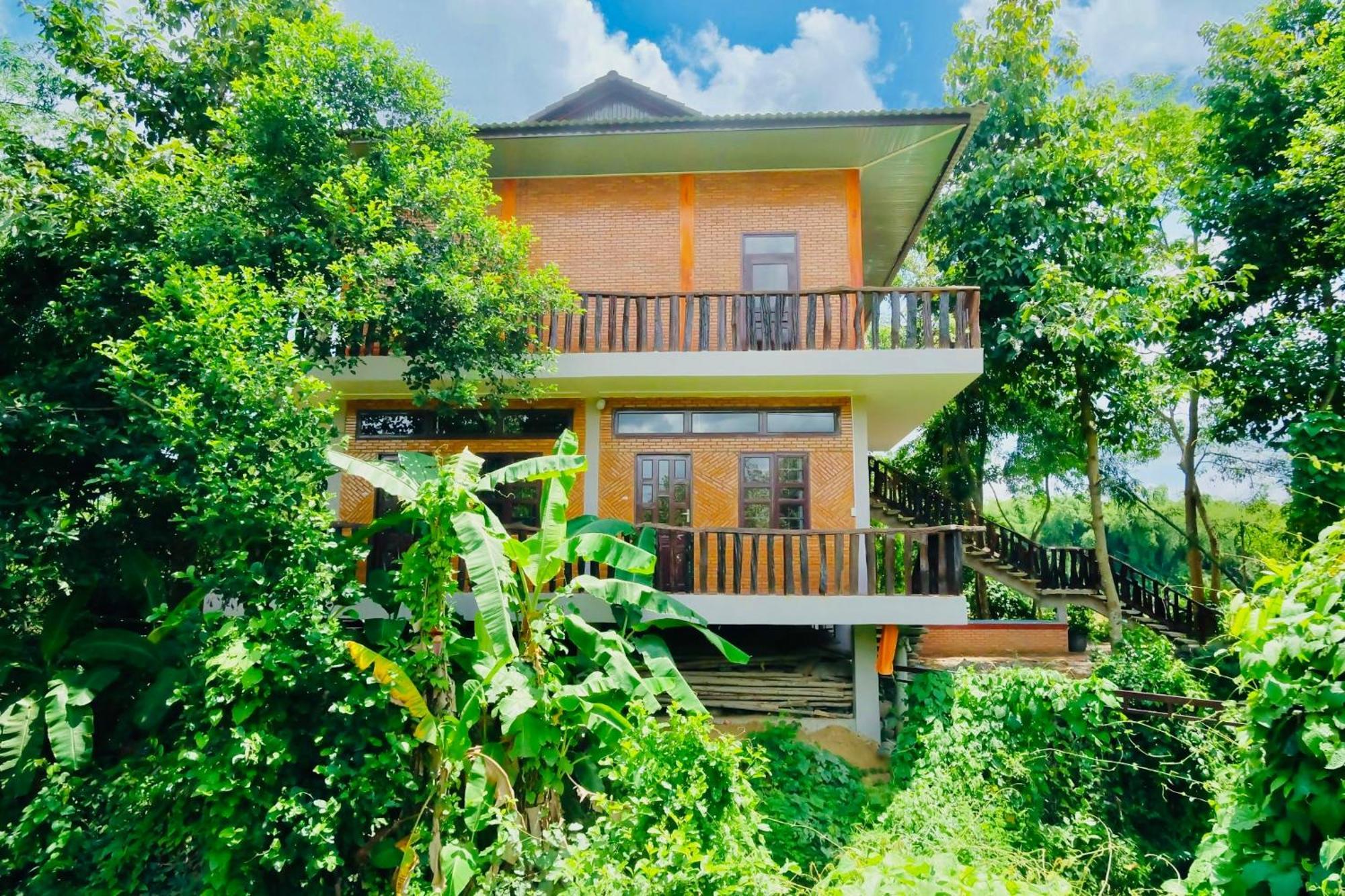 Nui Tuong Village Cát Tiên