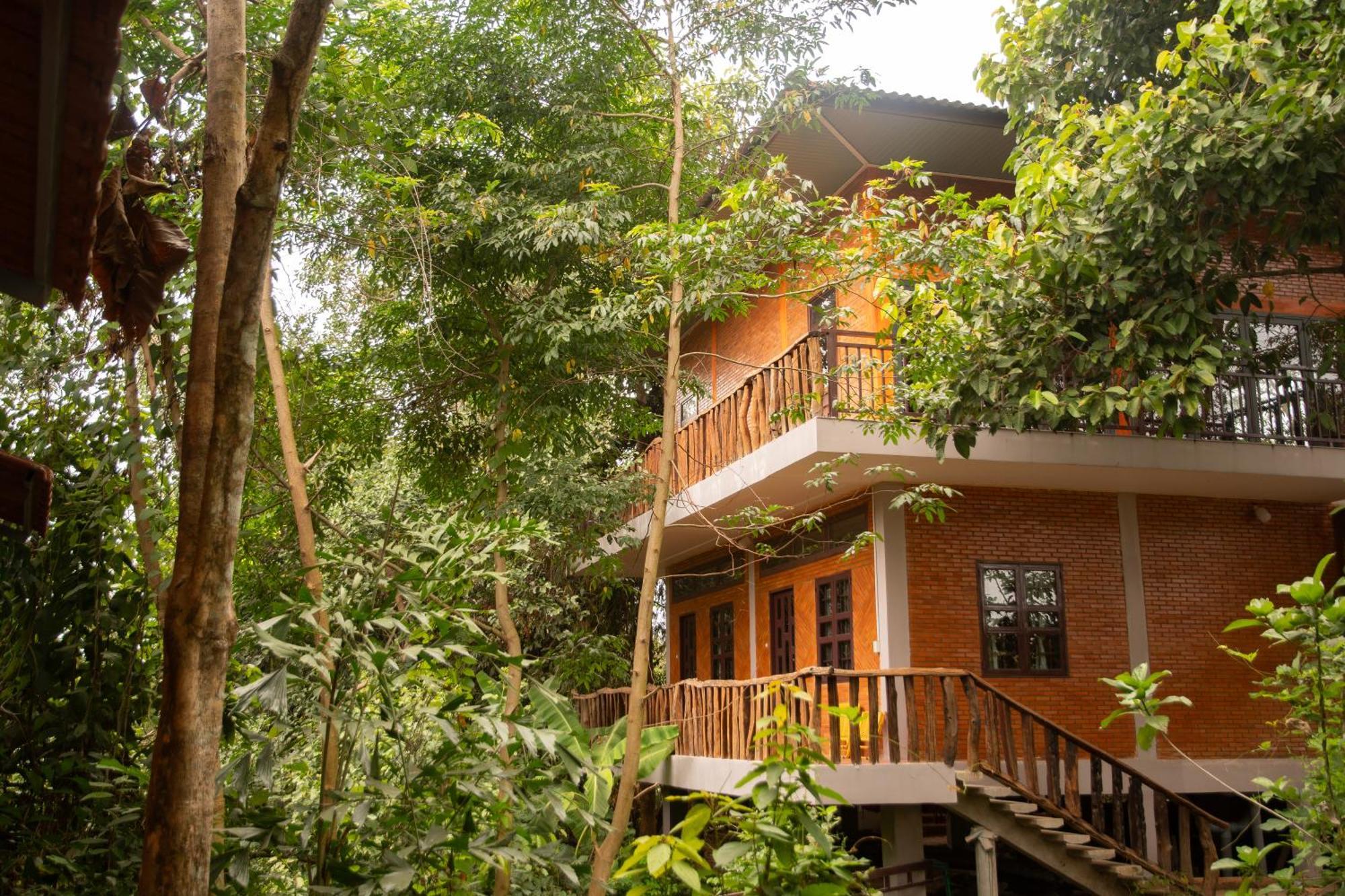 Nui Tuong Village Cát Tiên
